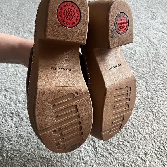 FitFlop Pilar Studded Size 9 Tan Brown Leather Platform Chunky Heel Mules Clogs - Picture 3 of 9